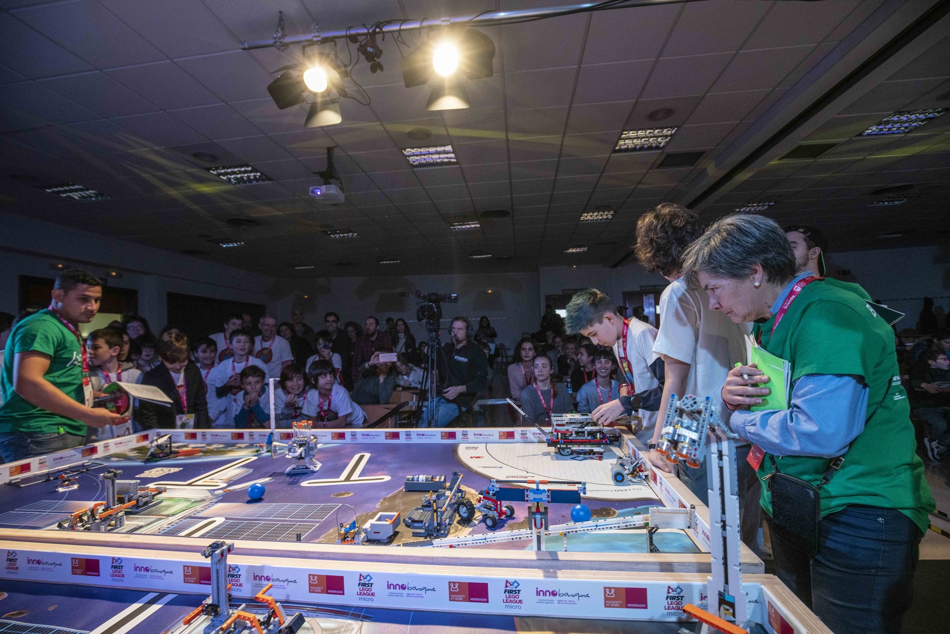 First Lego League-a jokatuko dute bihar bailarako lau ikastetxetako ikasleek