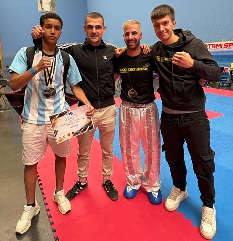 Elorrioko Kickboxing txapelketan, Arrasatekoak podiumean