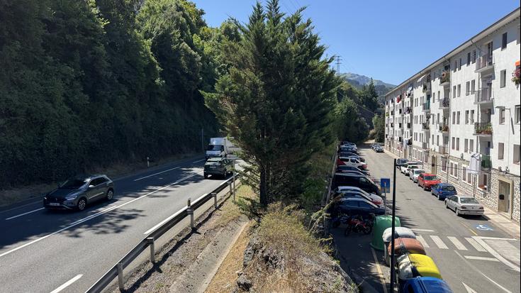 Udazkenean hasiko dira San Josepen zarataren aurkako pantailak jartzen