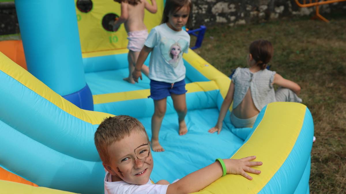 Puzgarriak, jolasak eta mus txapelketa era bai Oñatiko Madalena jaietan