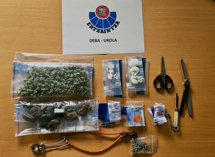 Droga trafikoagatik atxilotu dute gizon bat Aretxabaletan