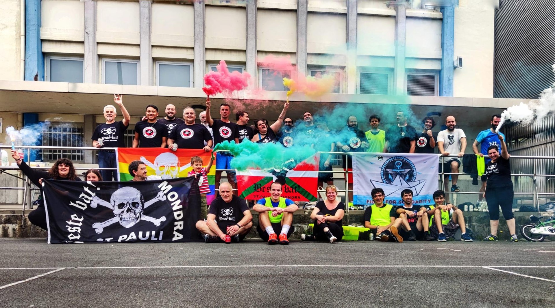 Futbolak, punk kontzertuek eta lagun giroak bat egingo dute Beste Bat Egunean