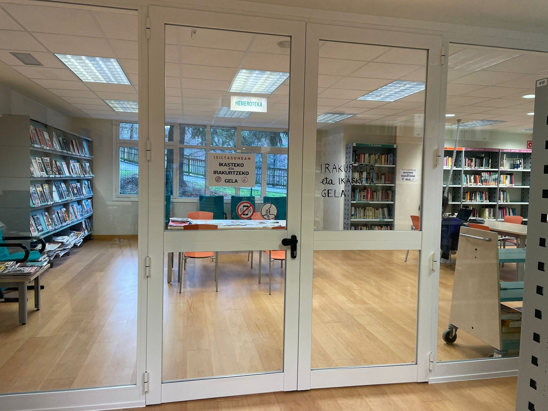 Irakurketa eta ikasketa gela berria bibliotekan