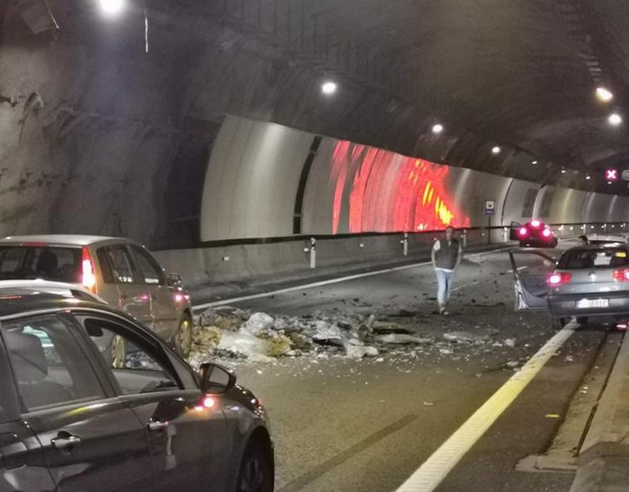 Astelehenerako konponduko dute Lesarriko tunela