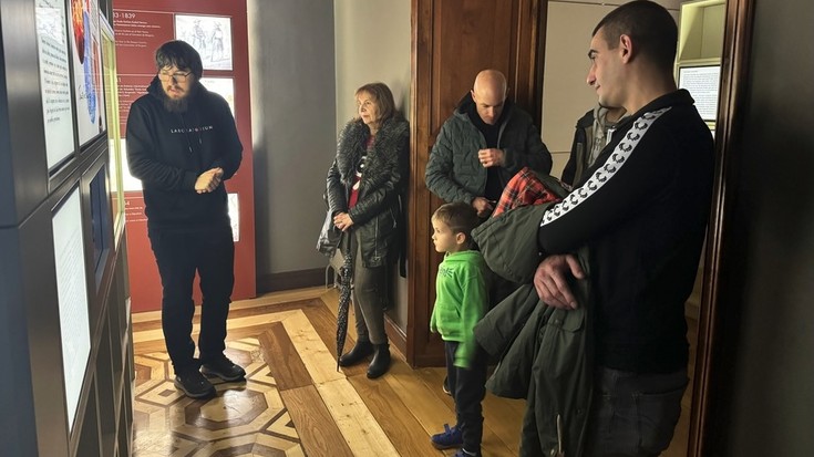 Bisita gidatuak, tailerrak eta lehiaketak Laboratoriumen, abenduan