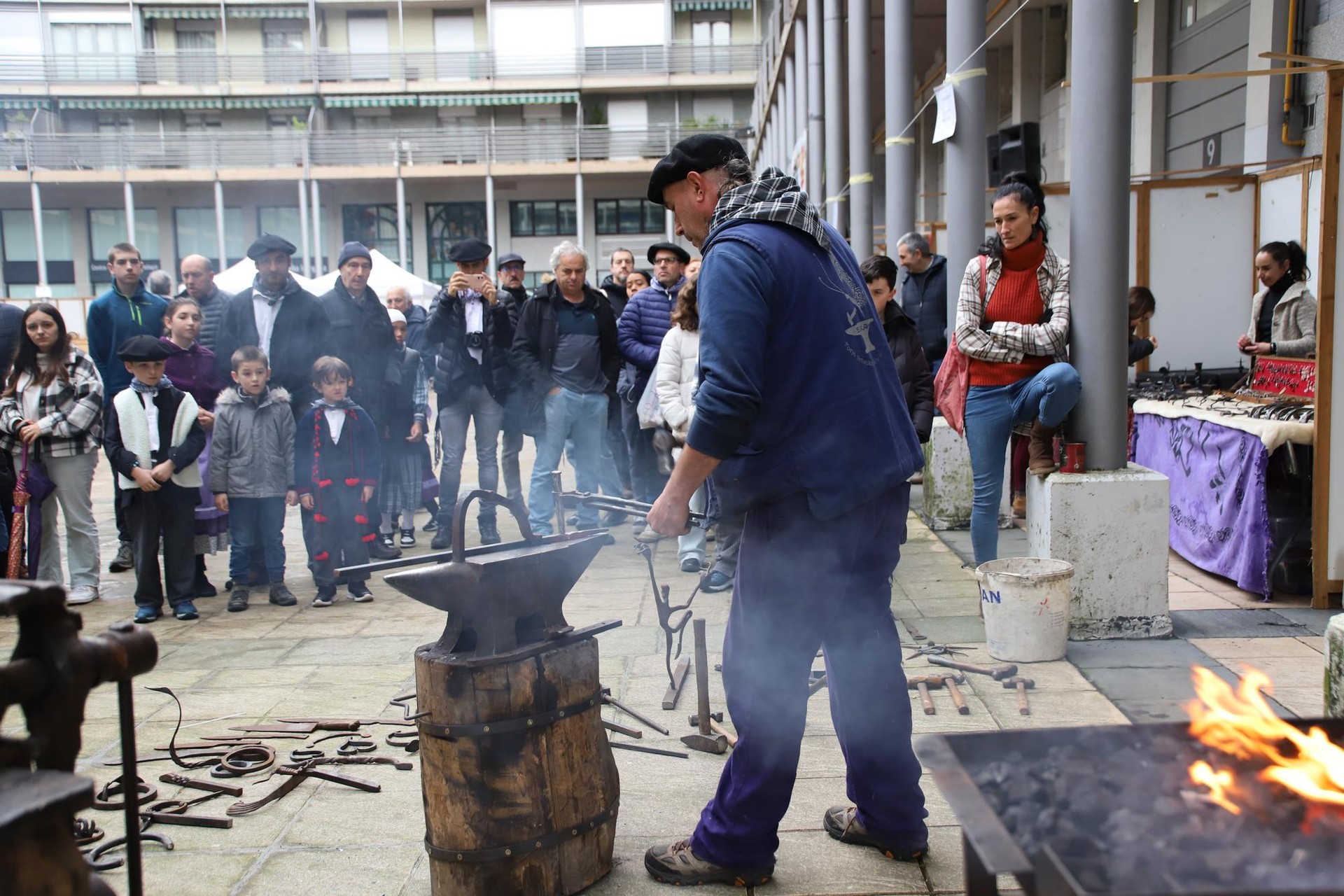 Santamasetako salmenta lizentziak arautzeko plegua onartu du Udalak
