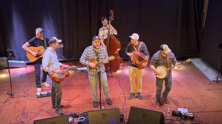 'Maritxu nora zoaz', bluegrass doinuekin, Belharra taldearen eskutik