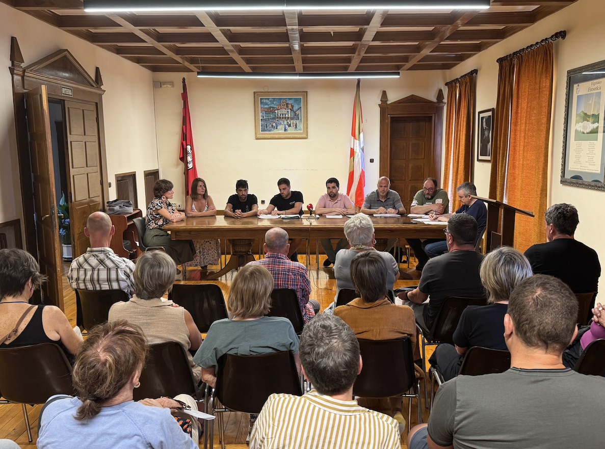 Elgetako udalbatzak aho batez onartu du 'Gazako genozidioa gelditu!' mozioa