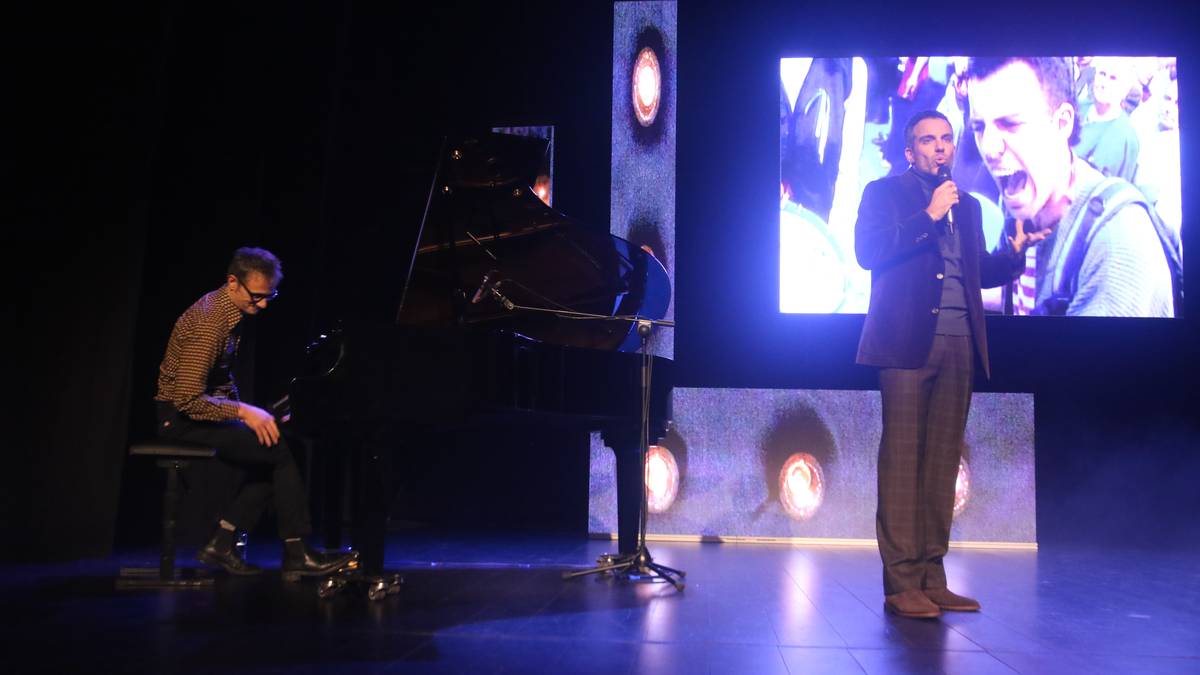 Albistegia: 2025-12-02