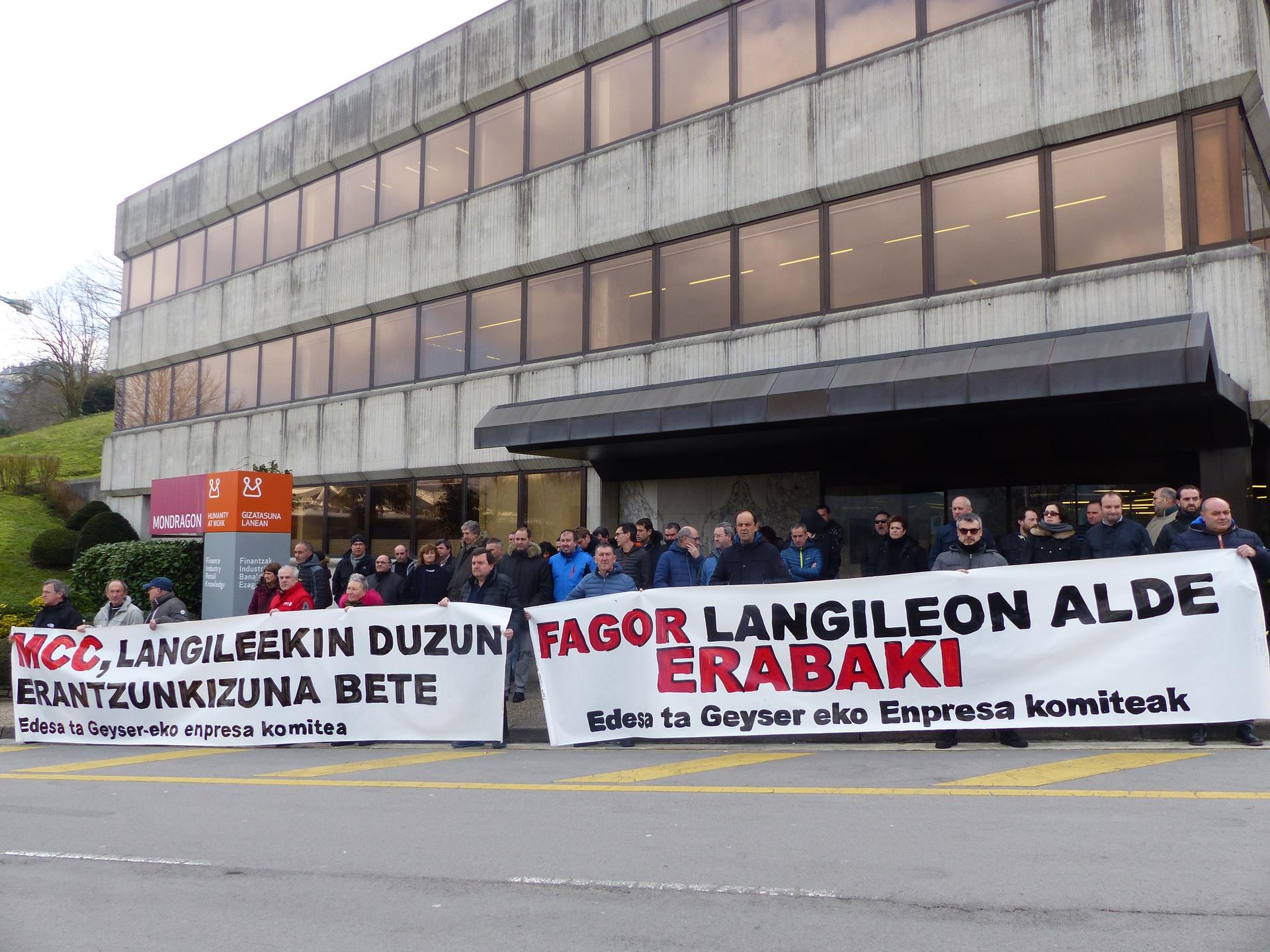 Epailearen esku dago langileen etorkizuna