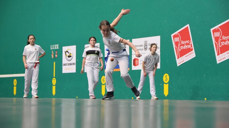 Pilotari gazteendako egun berezia izan da Antzuolan