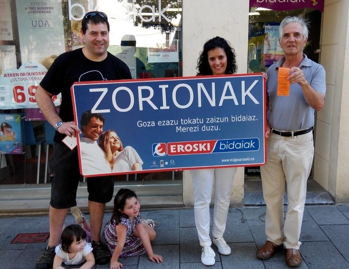 Harreman GKEren Elkartasun Eguneko bidaia Balendin Letonarentzat
