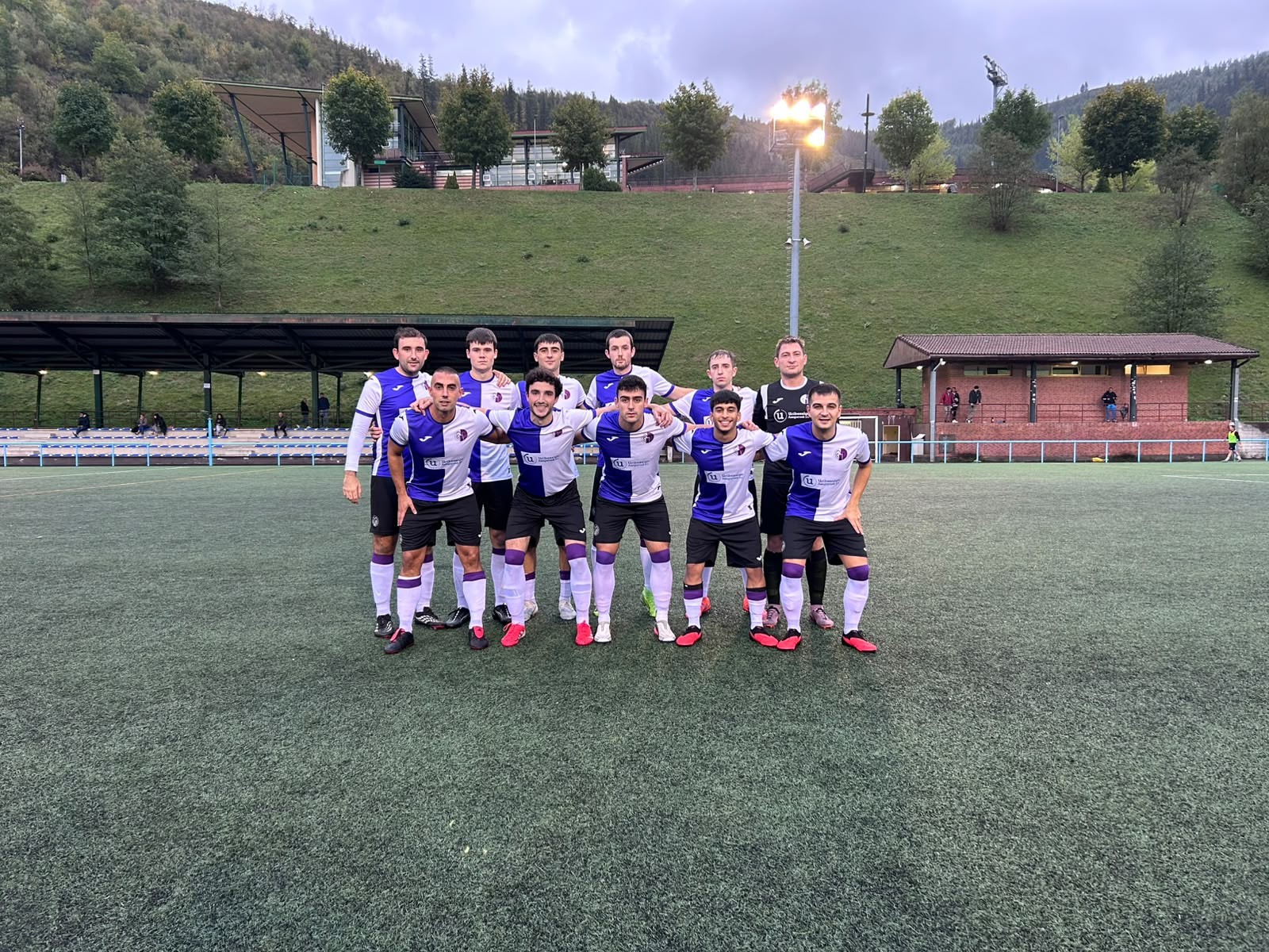 Azken minutuetan hiru puntuek ihes egin zioten Mondrari (3-3)