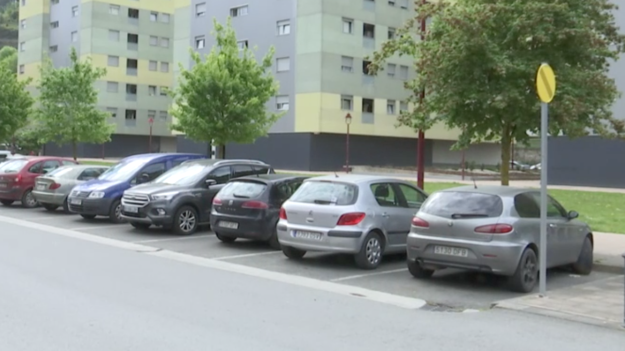 Txaetako berdegunean aparkalekuak egitearen aurka azaldu dira hainbat bizilagun