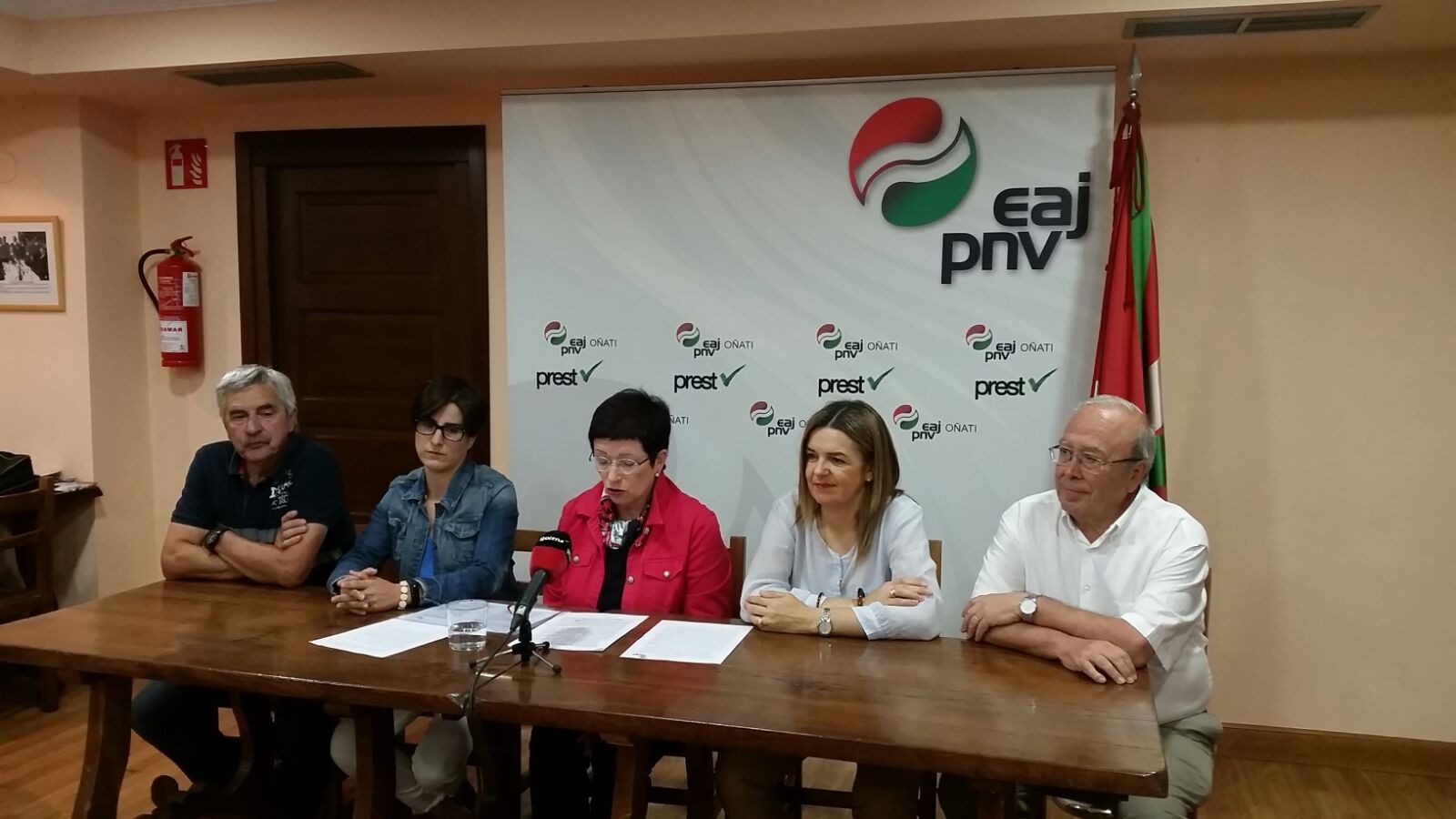 EH Bilduren gobernuaren inposaketa eta arazoak kudeatu eta konpontzeko gaitasun eza salatu ditu Oñatiko EAJ-PNVk