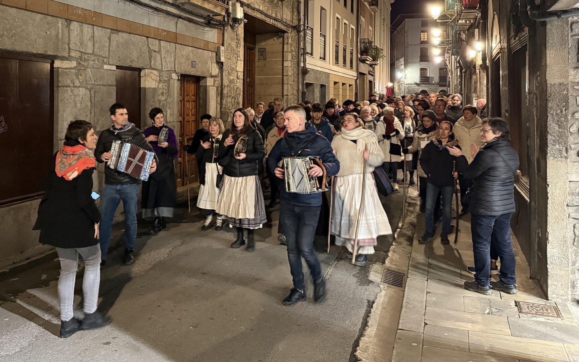 Bergararrak kantuan irtengo dira kalera Santa Ageda bezperan
