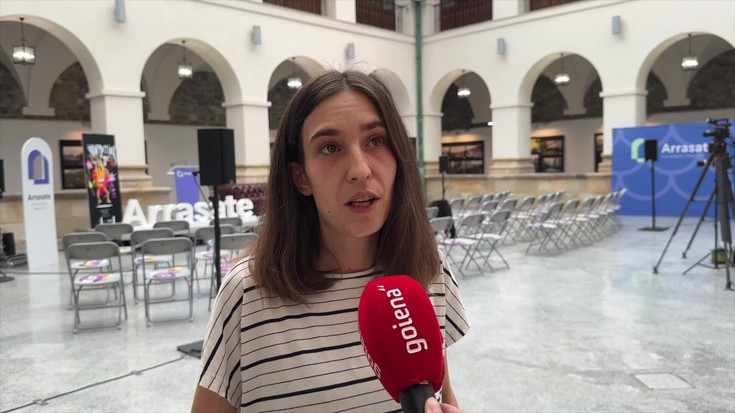 Eva Abuin: "LGTBIQ+ errealitateak onartu eta ikusarazi gura ditugu"