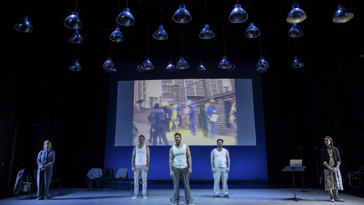 Desobedientzia zibilaren inguruko lan arrakastatsua, Santa Anako oholtzan