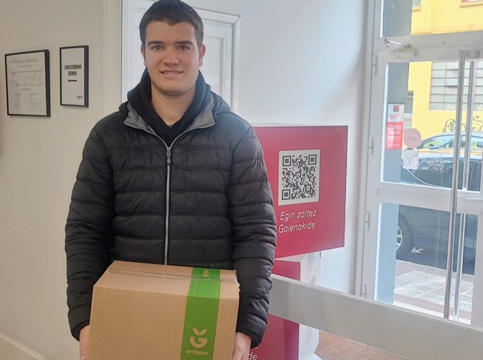 Patxi Izura Mujika izan da azaroko sari nagusiaren irabazlea