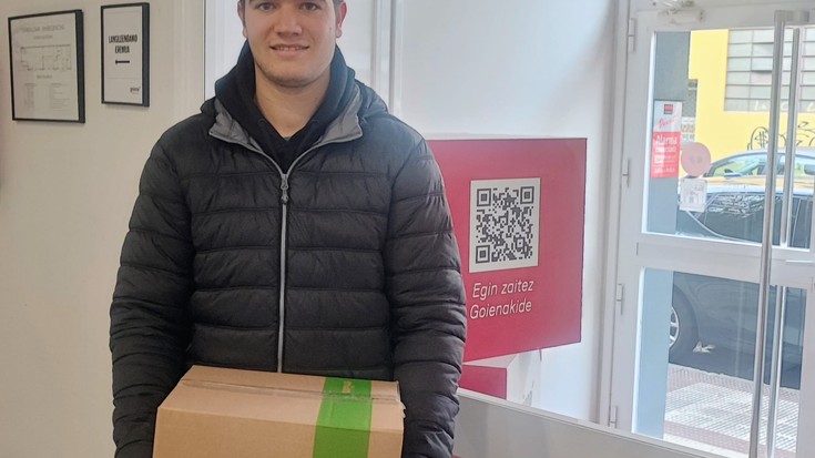 Patxi Izura Mujika izan da azaroko sari nagusiaren irabazlea