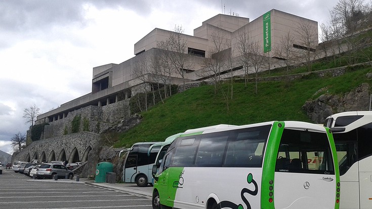 Ordu-erdiro egongo da autobusa Arantzazura astelehenean