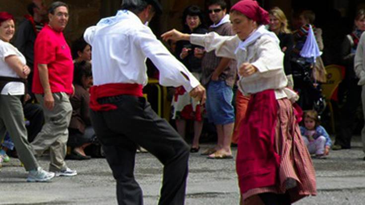 San Lorentzo jaietarako guztia gertu