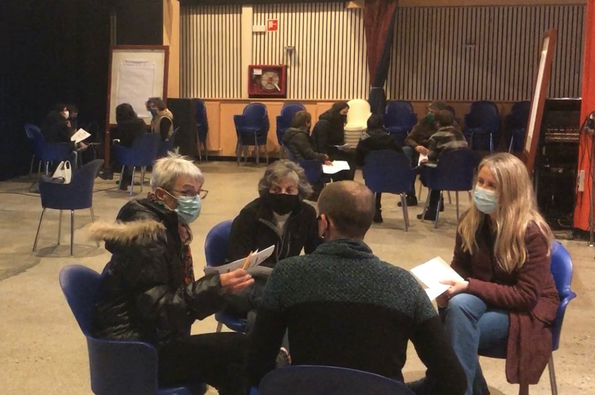 Iraganera barik, aurrera begira jartzeko unea