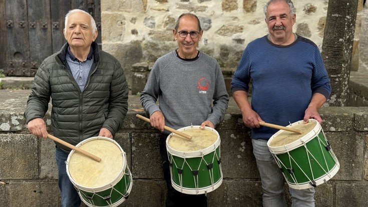 1969ko ausardiatik, gaur egungo ilusiora: danborrada, berriro kalera aterako dute Aramaion