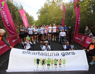 Mundukideren lasterketa solidarioa, argazkitan