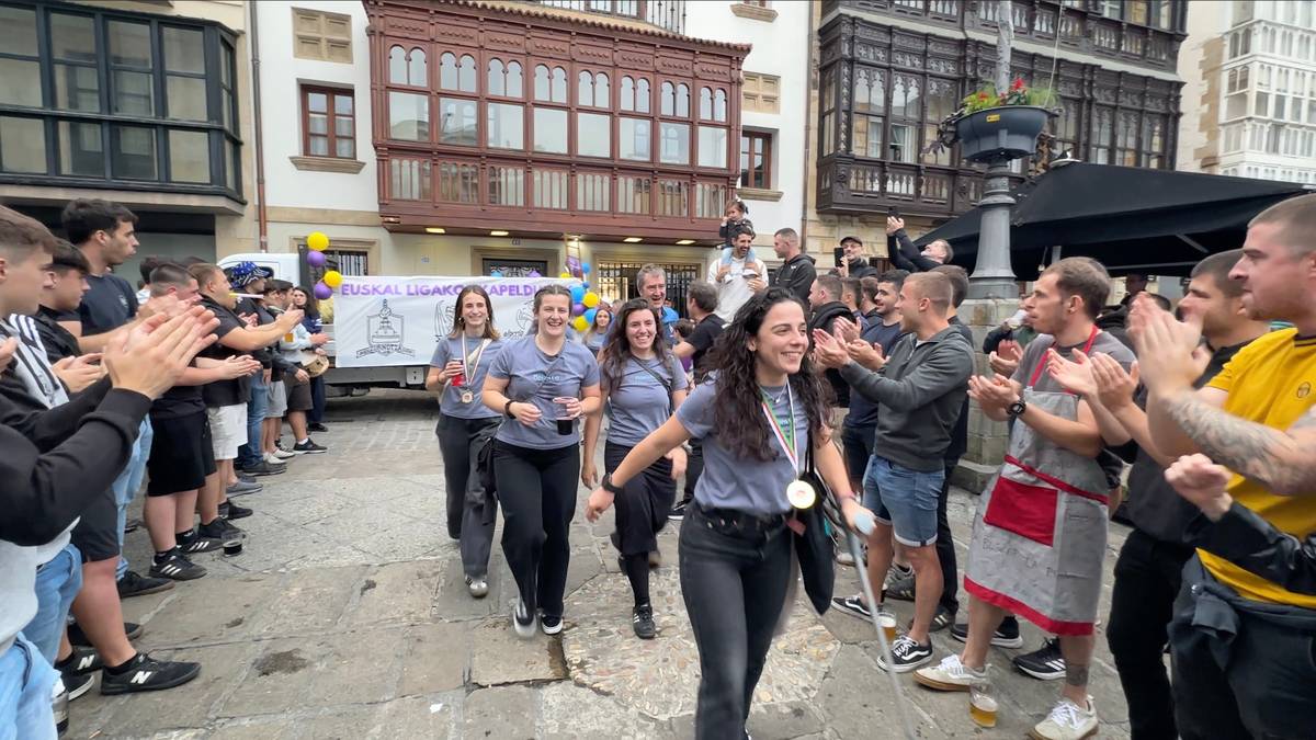 Kamioan hasi eta karpan amaitu du Geurea RTk txapeldunen festa
