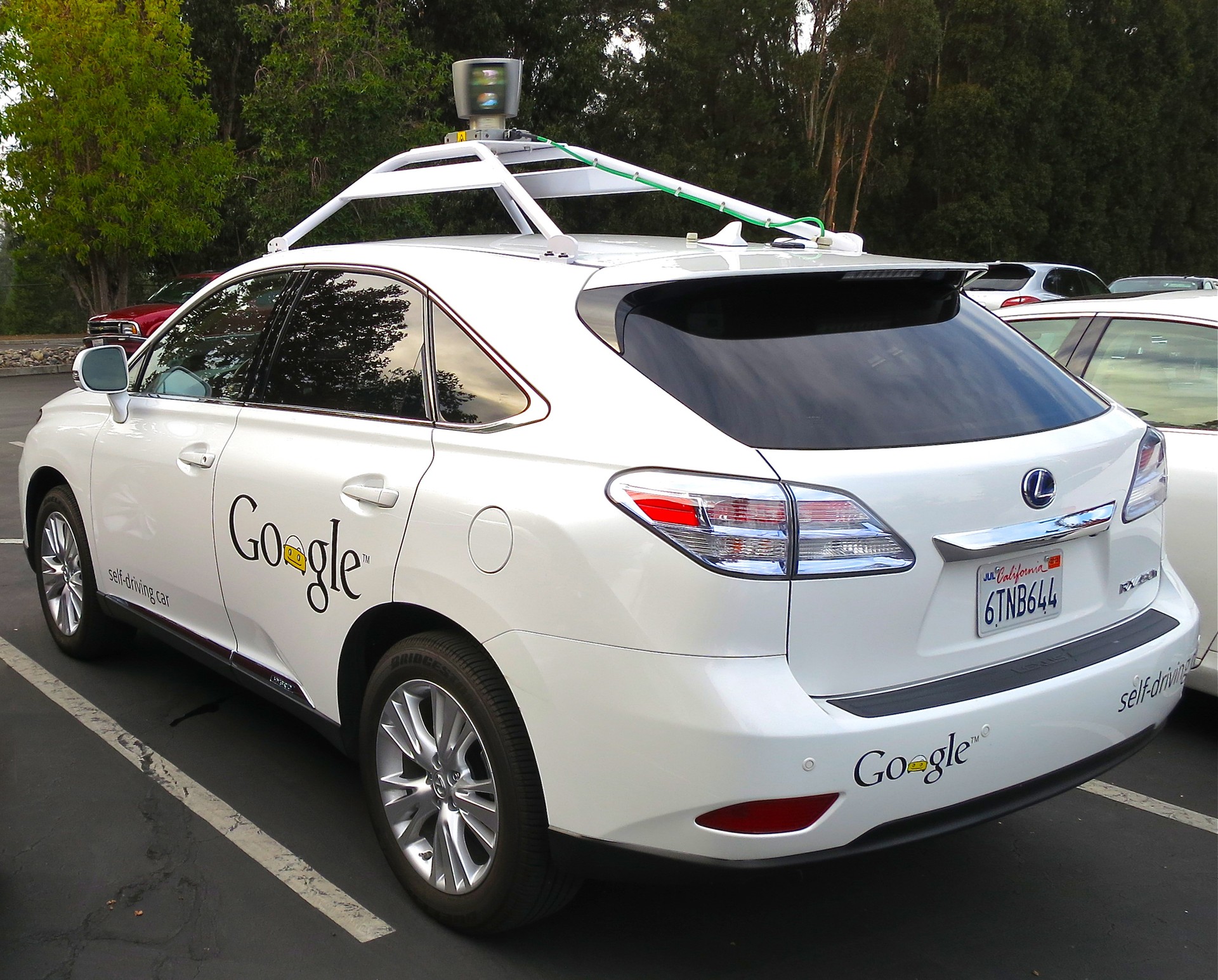 Gidari gabeko autoak jada  bidean probatu ditu Google-ek