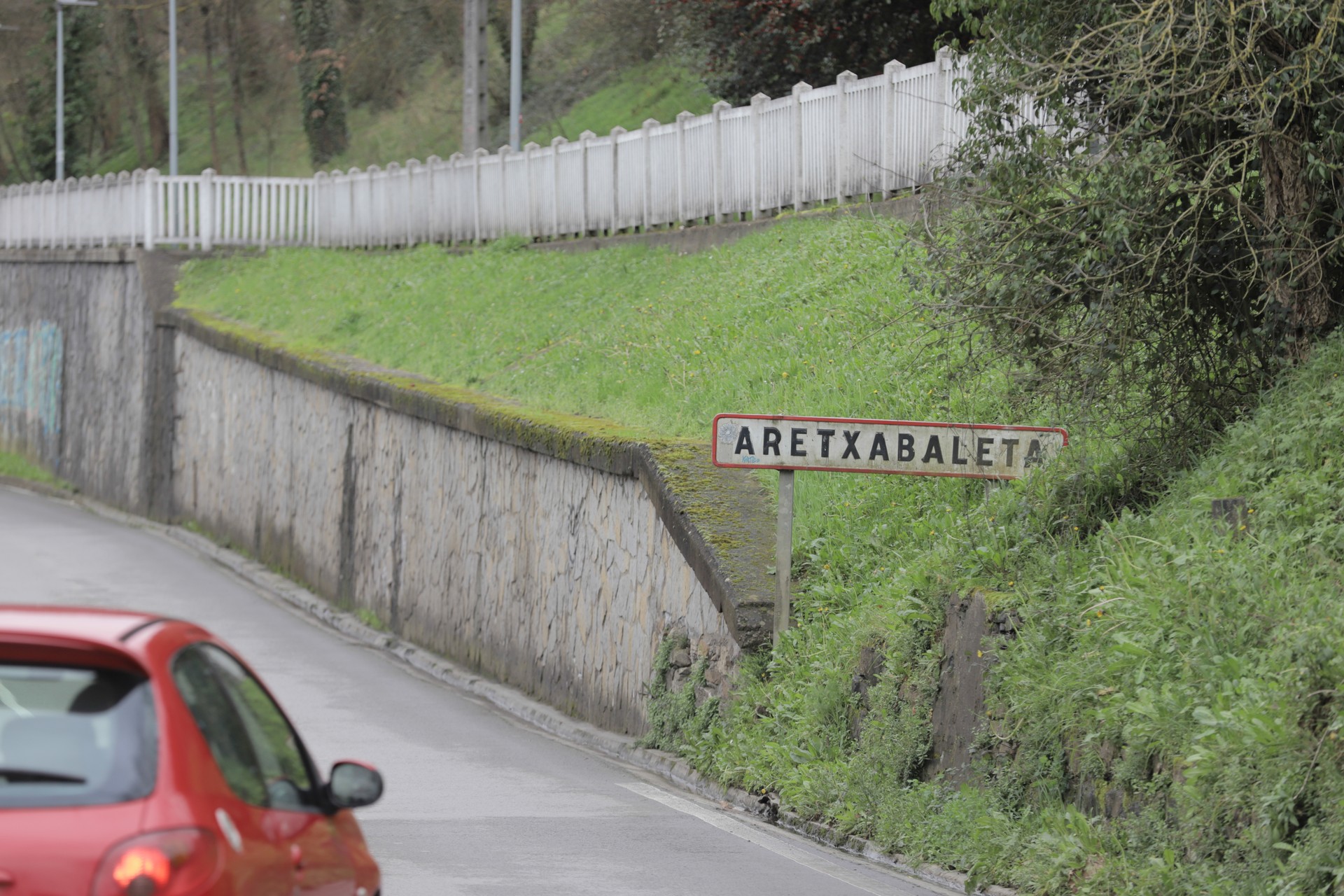 Eremu gorritik irten da Aretxabaleta