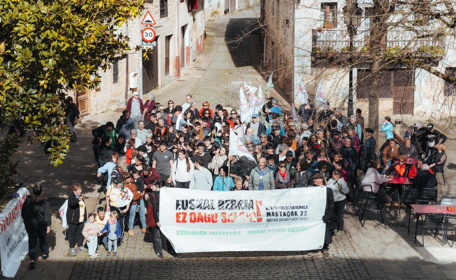 Zapatuan Gasteizko mobilizaziora joateko dei egin du Aramaixo Bizirik herri plataformak