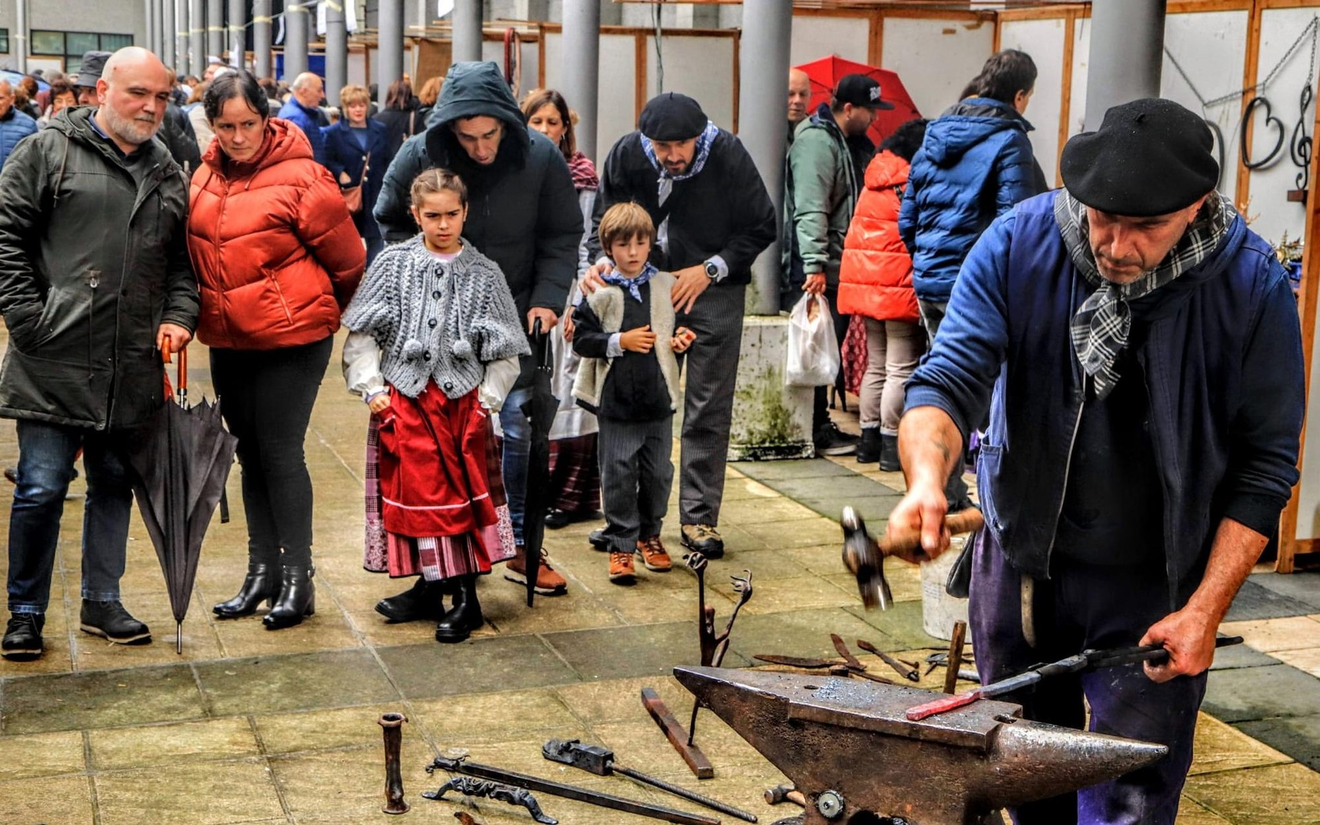 Tailerrak eta erakustaldiak goizean zehar, jai giroan bete-betean murgiltzeko