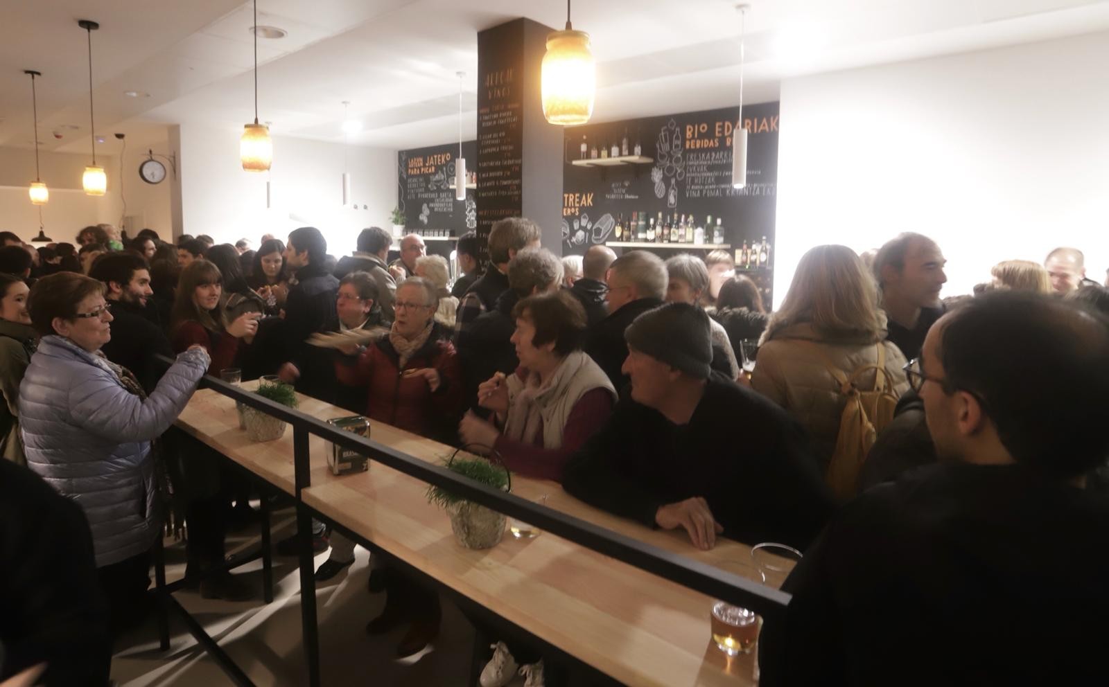 Eltziako tabernak ateak zabaldu ditu