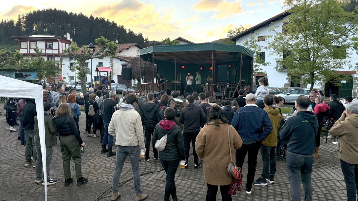 Garagartza "bizirik" dagoela "ozen" esateko badator, bigarrenez, Bizi Gara Gartza