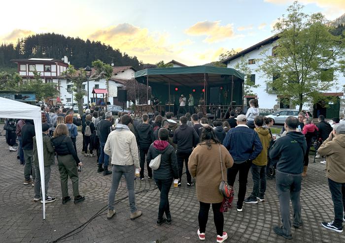 Garagartza "bizirik" dagoela "ozen" esateko badator, bigarrenez, Bizi Gara Gartza
