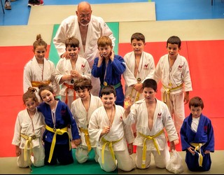 Arrasateko Judo Elkartekoak emaitza bikainak Burgosen eta giro itzela Ondarroan