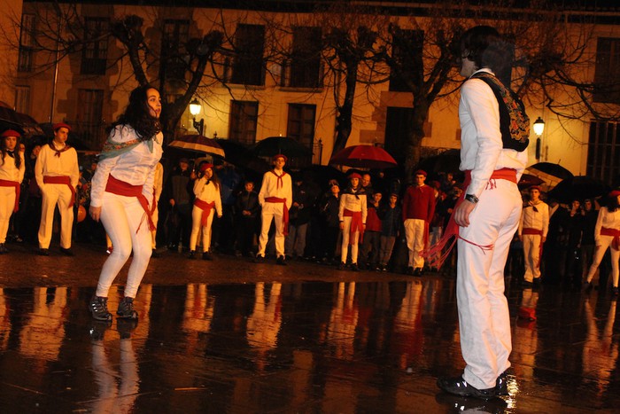 Euripean, baina bikain egin dituzte dantzak aurtengo kintoek - 11