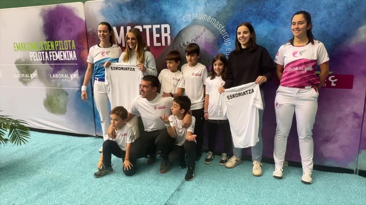 Nora Mendizabalek garaituta, Arrate Bergara eskuz banakako txapelketatik kanpo (22-17)