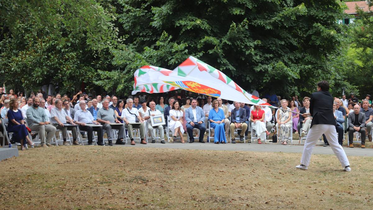 Foruen abolizioaren 150. urteurrena eta Alkateen Mugimenduaren 50. urteurrena gogoan