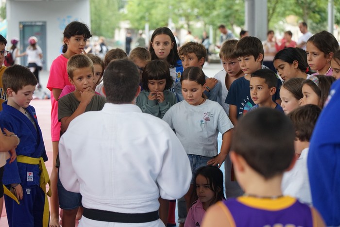 Arrasatek eta Aretxabaletak judogia jantziko dute: judoa ezagutu eta praktikan jartzeko jardunaldi irekiak