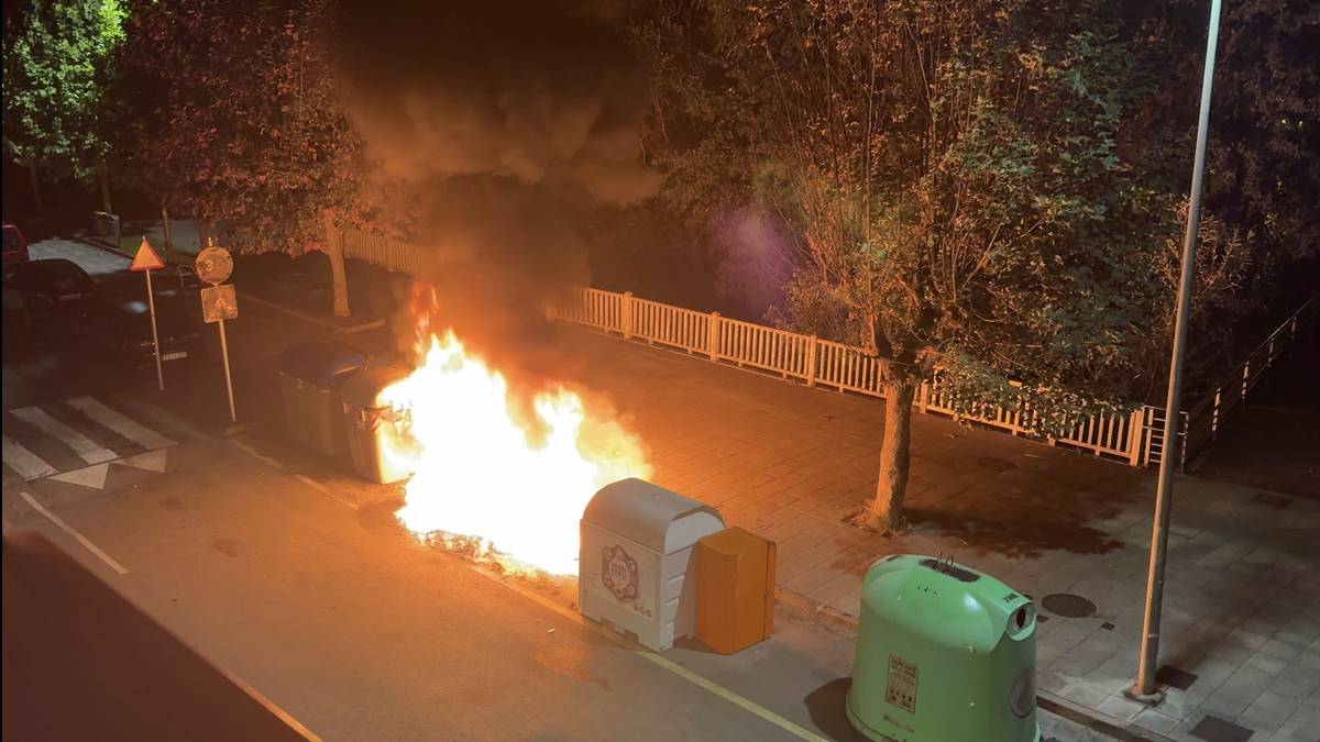53 edukiontzi erre dituzte Aretxabaletan, aurten, eta "komunitate osoaren lankidetza" eskatu dute Udaletik