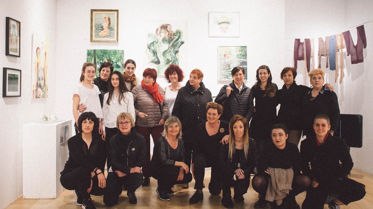Bergarako 22 artistaren lanak ikusgai Aroztegin, 'Amalurra' erakusketari esker