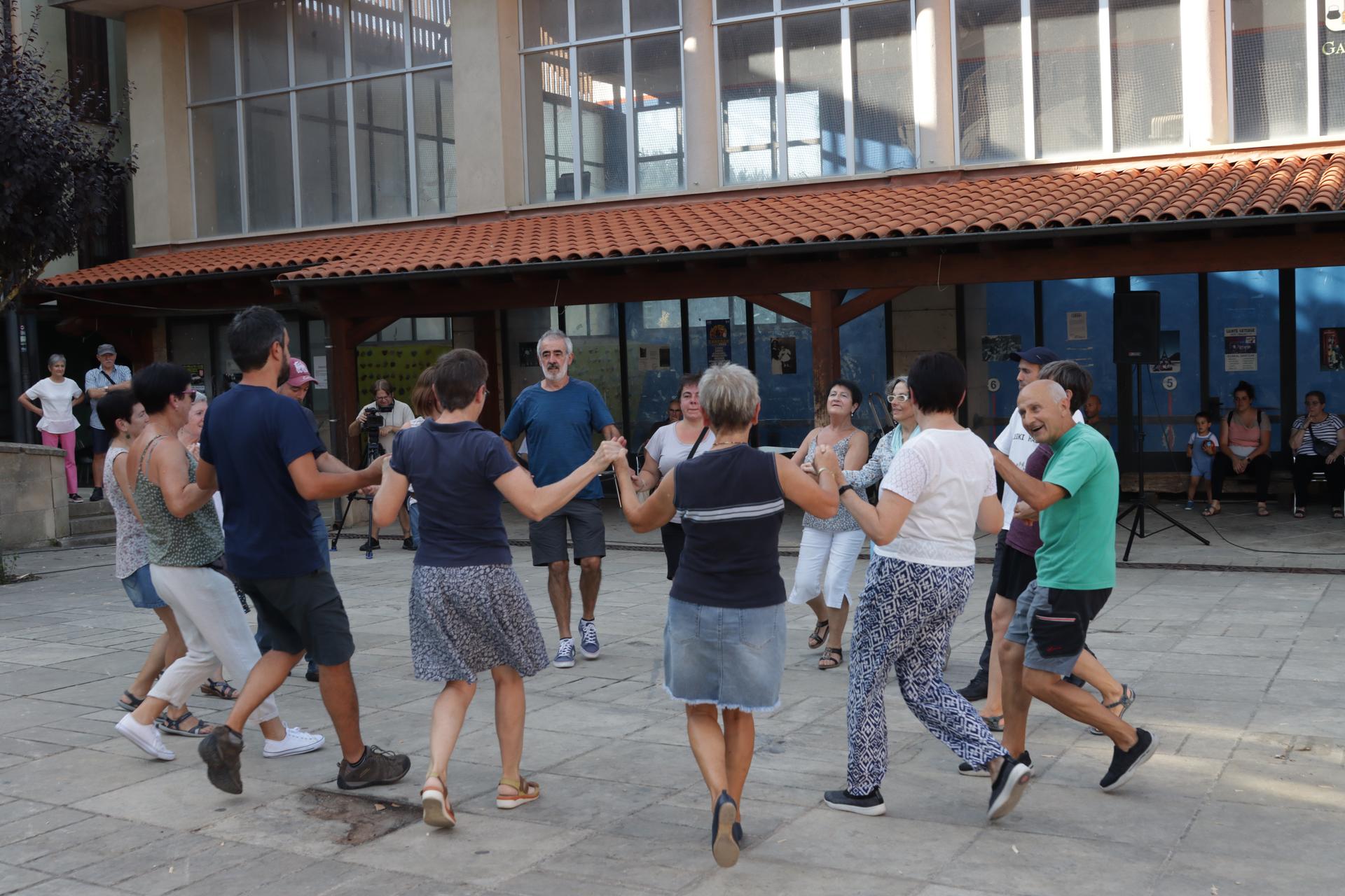 Iraileko bigarren asteburuan festa lehertuko da Gatzagan
