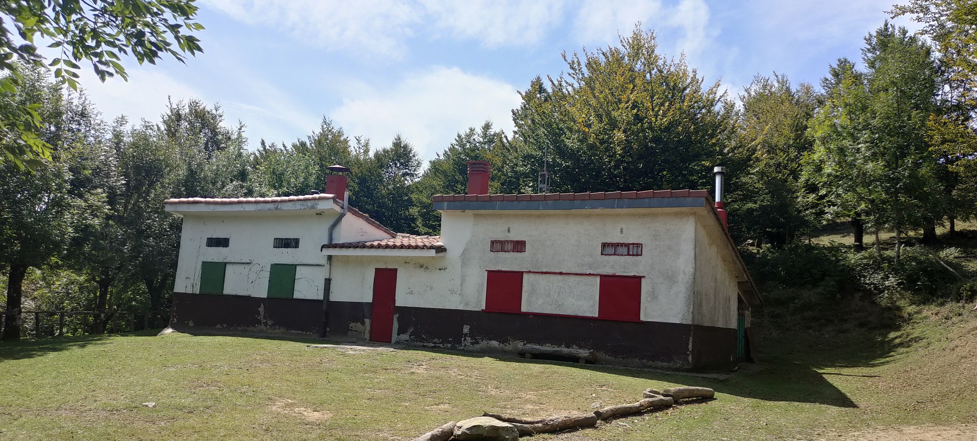 Festa, aterpetxearen 50. urteurrena ospatzeko