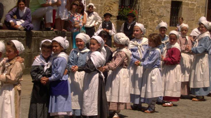 Lagun Artean dantza taldeak batzarra egingo du ekainaren 15ean urteurren ospakizunak antolatzeko