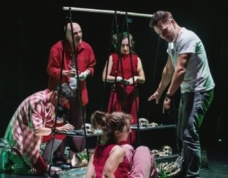 'Nor naizen baneki' antzerkirako sarrerak