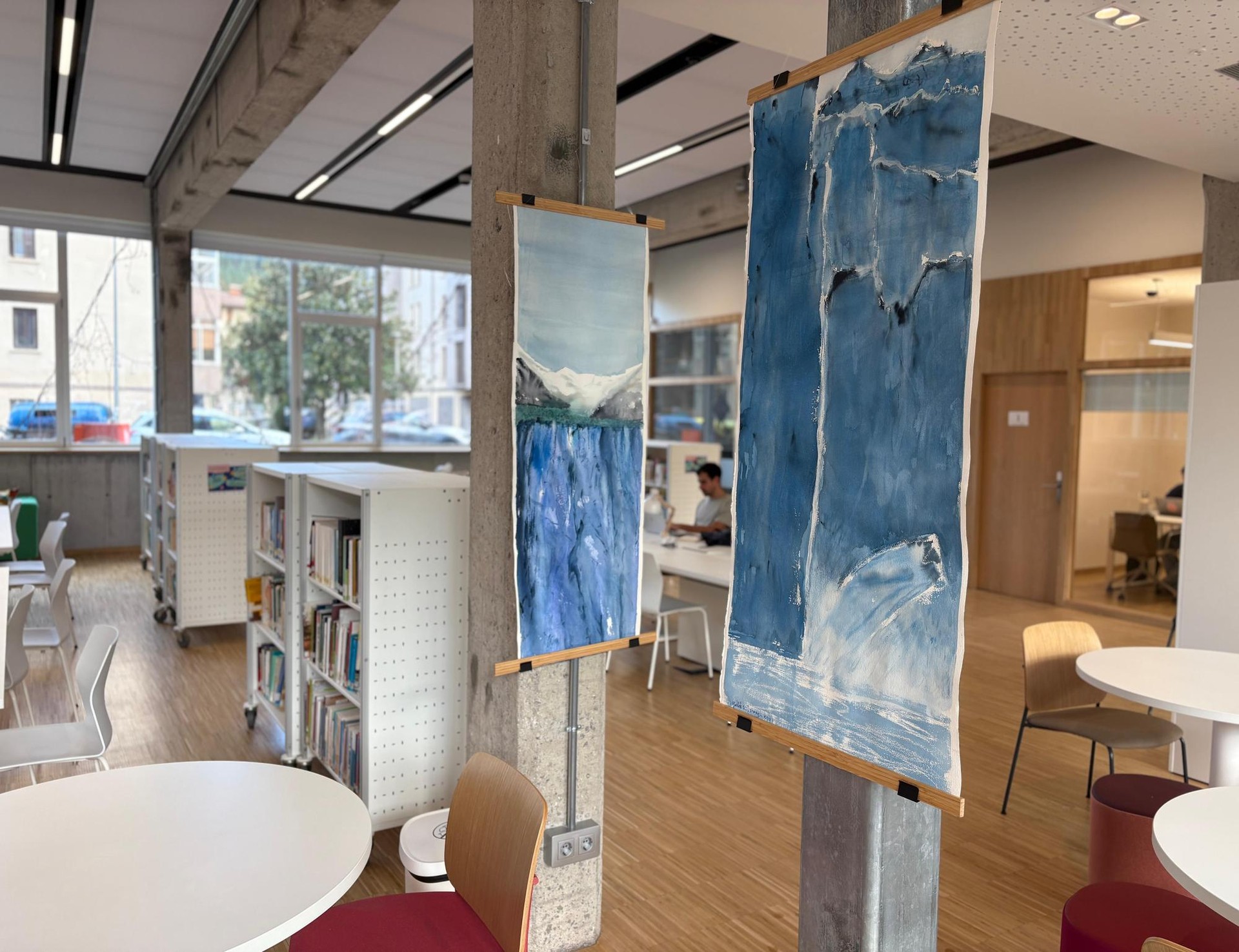 Bibliotekak, artearen erakusleiho bihurtuta