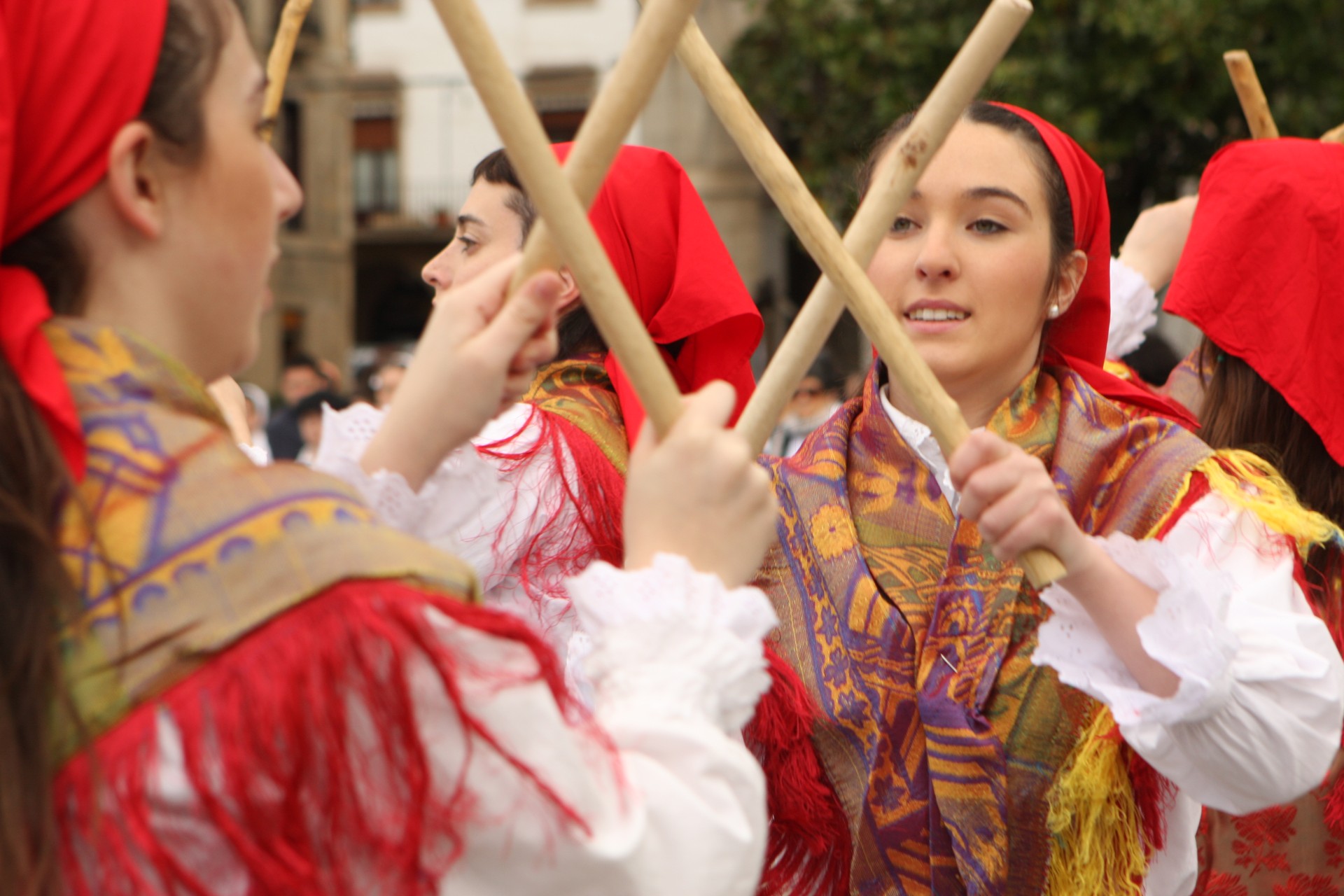 Arrasatek hartuko du zapatuan bailarako Dantzari Eguna